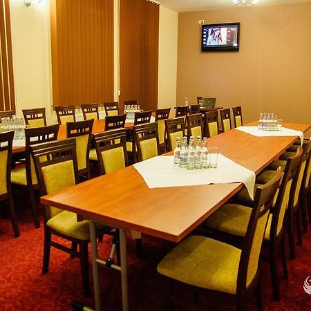 Fenix - Hotel I Restauracja Тшебовнісько Екстер'єр фото